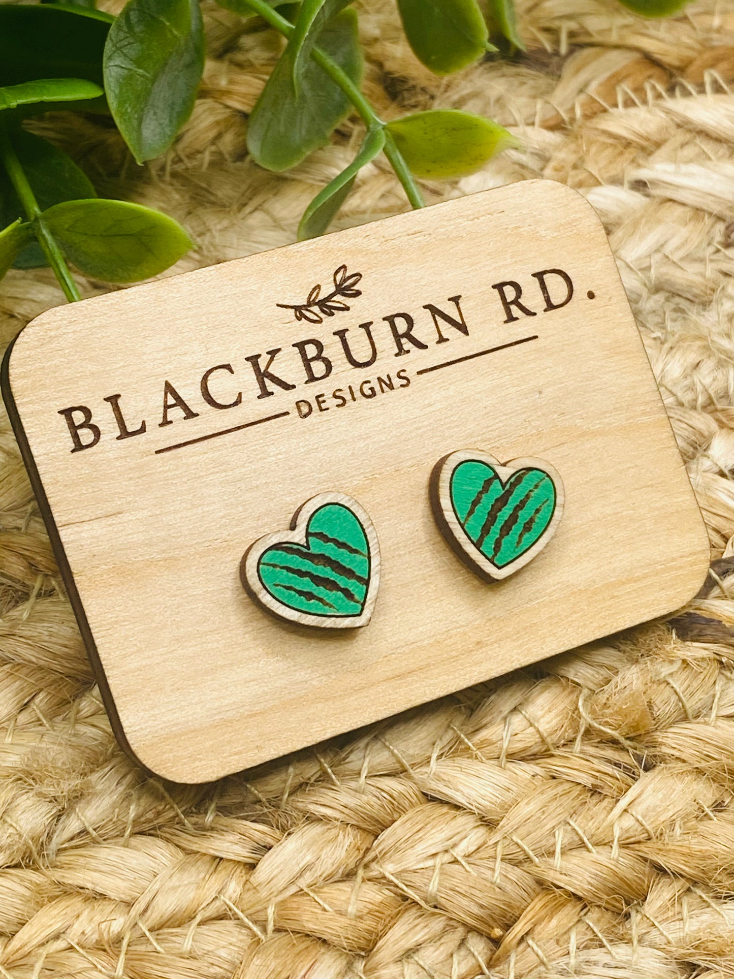 Clawed Heart Stud Earrings