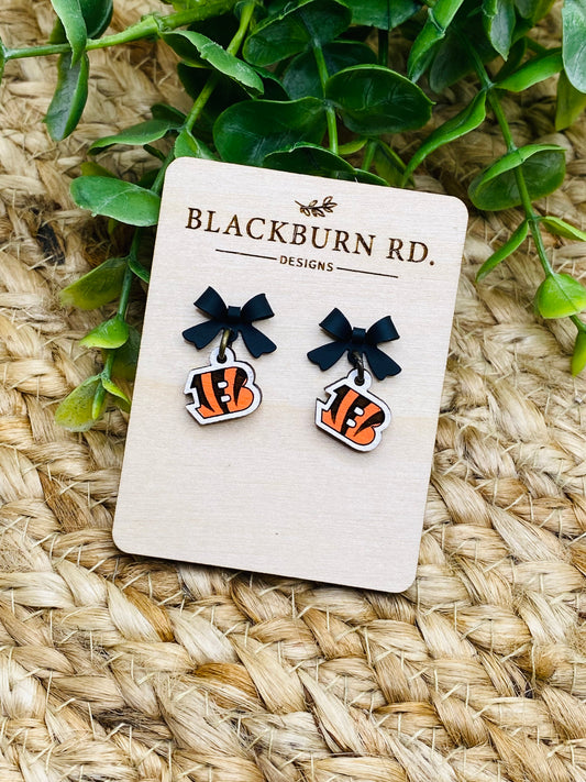 Petite Black Bow Bengals B Dangle